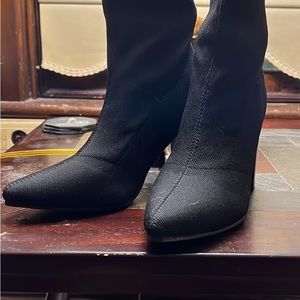 Knit high block heel boot